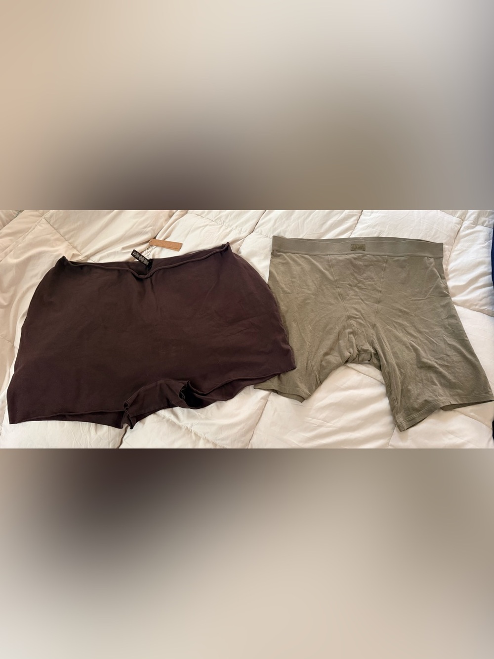 Skims intimates Short Bundle-Espresso raw edge 4x & women’s Boxer army 3x
